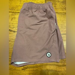Vuori V369 Men’s Large Shorts